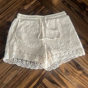 SHEIN crochet cream colored shorts! With POCKETS!